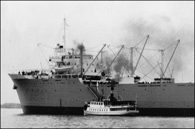Provturen med Kosmos III skedde 1 november 1947, och därefter avgick man till Sandefjord för att komplettera besättningen