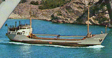 Fartyget passerar under Alnöbron